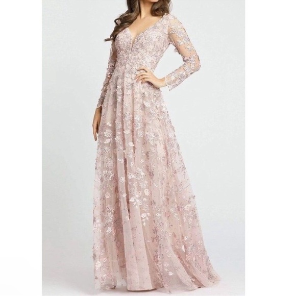 Mac Duggal Dresses & Skirts - Mac Duggal Long Sleeve Lace Dress in Blush Pink